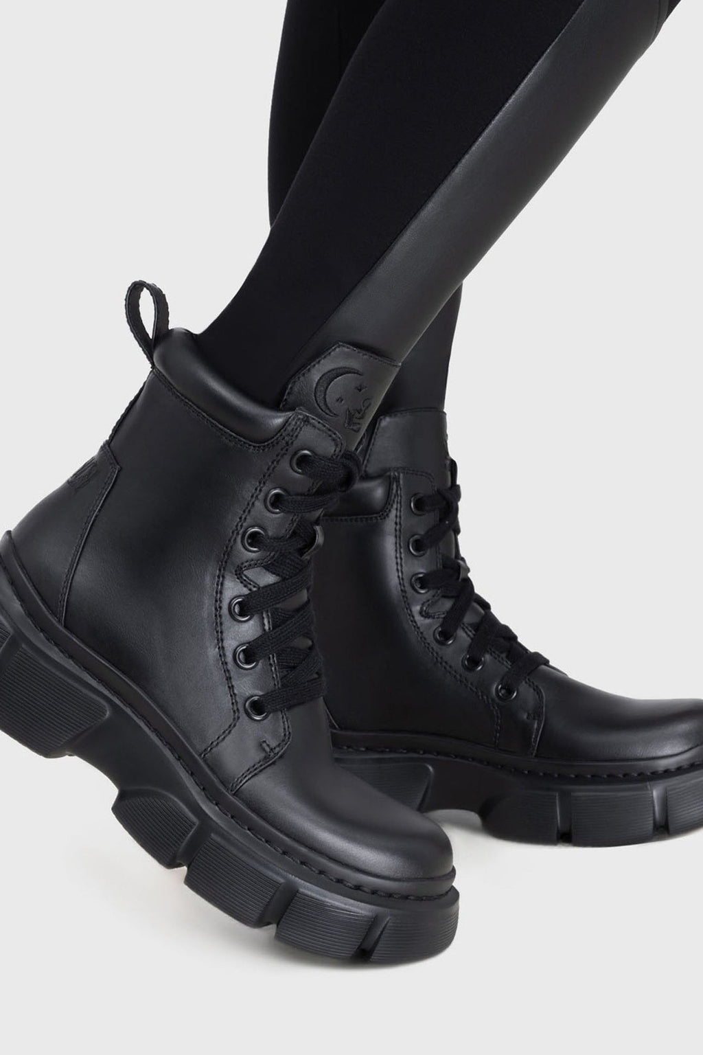 Discordant Boots