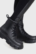 Discordant Boots